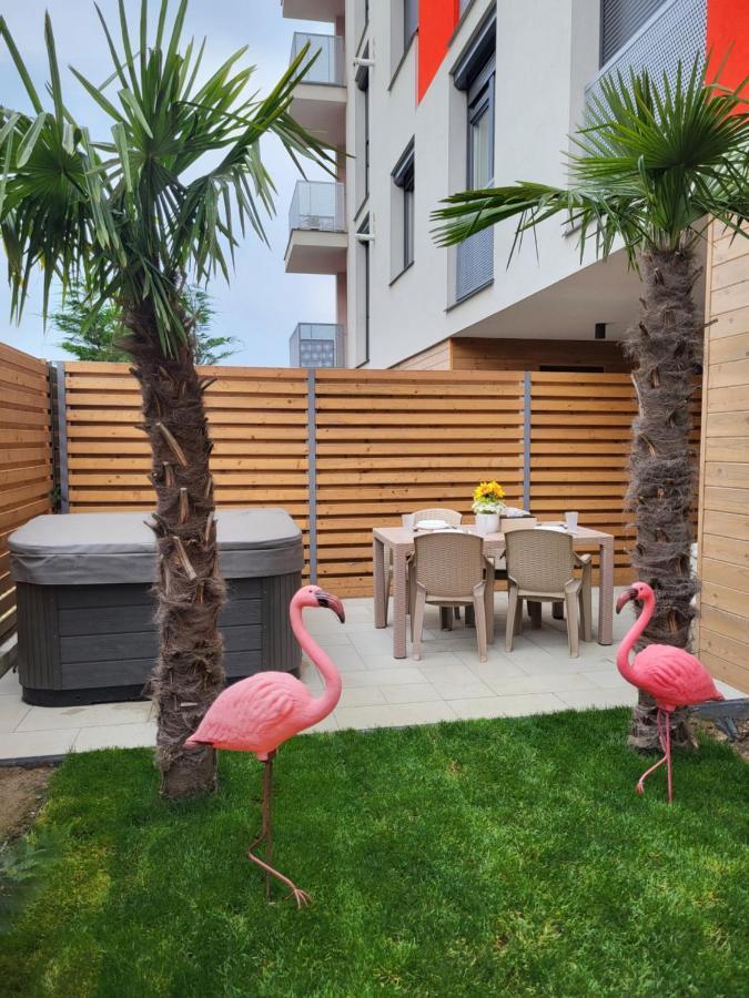 Sika Garden Apartment Arad Exterior photo